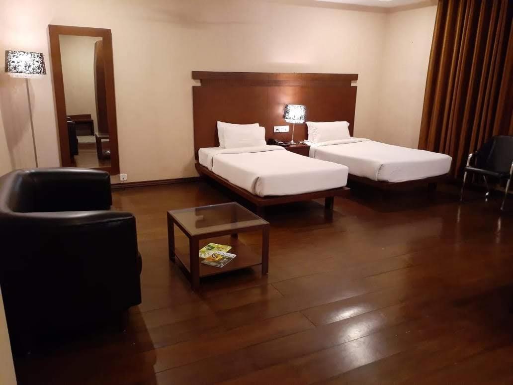 Hotel Md'S Continental Jorhat Exterior photo