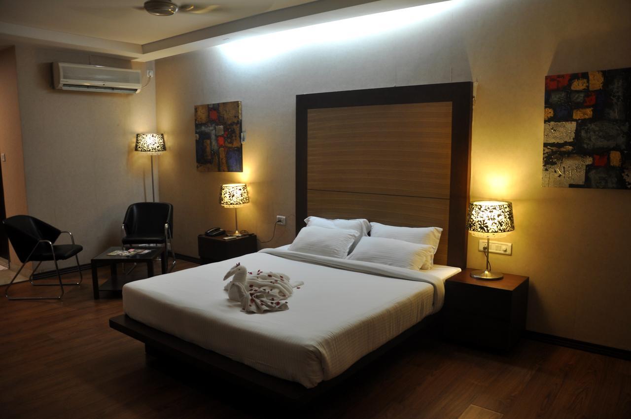 Hotel Md'S Continental Jorhat Exterior photo